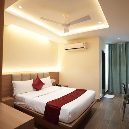 Hotel Sunrise Hospitality Vijayawāda Dış mekan fotoğraf
