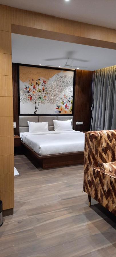 Hotel Sunrise Hospitality Vijayawāda Dış mekan fotoğraf
